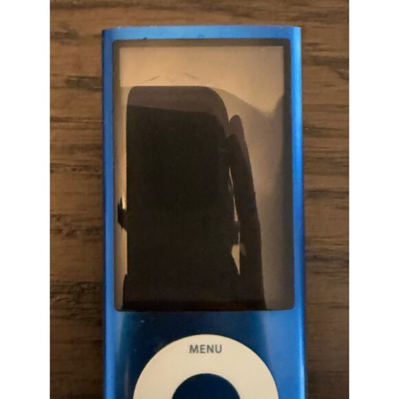Apple iPod Nano 4th Generation – Blue, 8GB (Needs Battery Replacement) - Picture 3 of 8